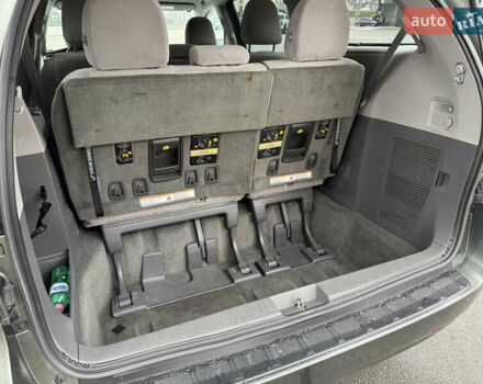 Зеленый Тойота Сиенна, объемом двигателя 3.5 л и пробегом 167 тыс. км за 23500 $, фото 30 на Automoto.ua