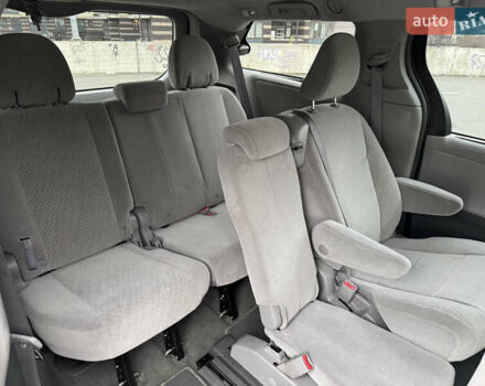 Зеленый Тойота Сиенна, объемом двигателя 3.5 л и пробегом 167 тыс. км за 23500 $, фото 24 на Automoto.ua