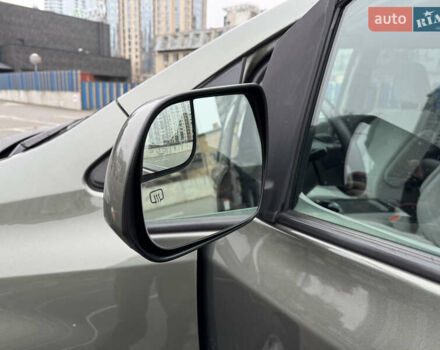 Зеленый Тойота Сиенна, объемом двигателя 3.5 л и пробегом 167 тыс. км за 23500 $, фото 19 на Automoto.ua