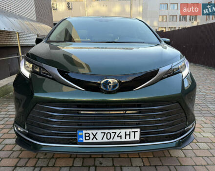 Зелений Тойота Сієнна, об'ємом двигуна 2.49 л та пробігом 111 тис. км за 42000 $, фото 4 на Automoto.ua