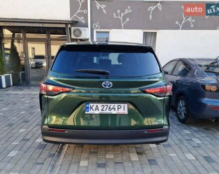 Зеленый Тойота Сиенна, объемом двигателя 2.49 л и пробегом 160 тыс. км за 29000 $, фото 1 на Automoto.ua