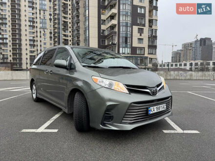 Зеленый Тойота Сиенна, объемом двигателя 3.5 л и пробегом 167 тыс. км за 23500 $, фото 1 на Automoto.ua