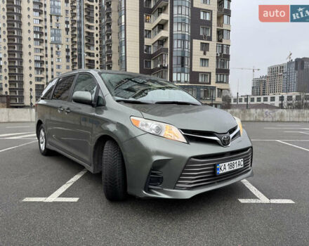 Зелений Тойота Сієнна, об'ємом двигуна 3.5 л та пробігом 167 тис. км за 23500 $, фото 1 на Automoto.ua