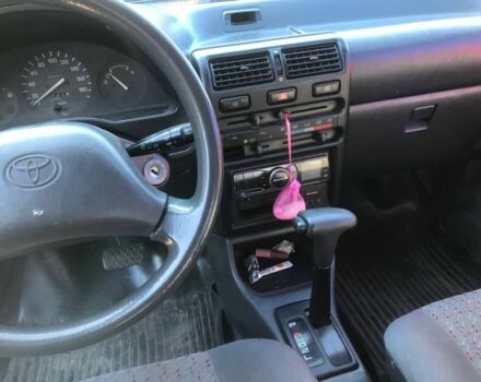 Червоний Тойота Старлет, об'ємом двигуна 1.3 л та пробігом 305 тис. км за 1100 $, фото 2 на Automoto.ua