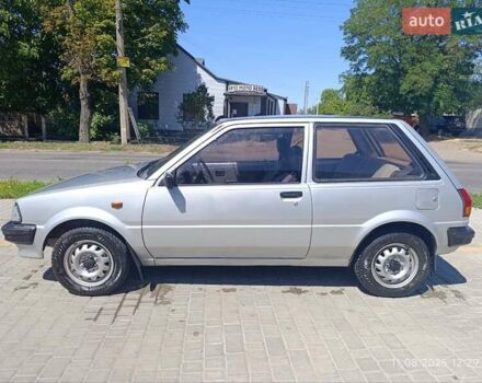 Серый Тойота Старлет, объемом двигателя 1 л и пробегом 300 тыс. км за 1500 $, фото 4 на Automoto.ua