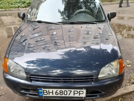 Синій Тойота Старлет, об'ємом двигуна 1.3 л та пробігом 194 тис. км за 1750 $, фото 1 на Automoto.ua