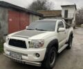Белый Тойота Такома, объемом двигателя 2.7 л и пробегом 270 тыс. км за 9500 $, фото 1 на Automoto.ua