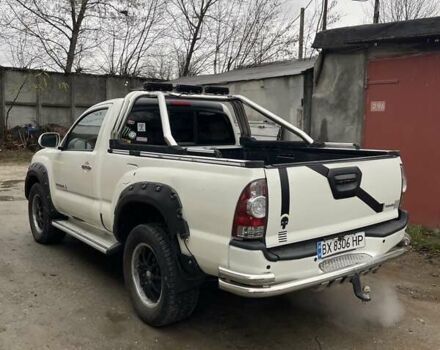 Белый Тойота Такома, объемом двигателя 2.7 л и пробегом 270 тыс. км за 9500 $, фото 2 на Automoto.ua