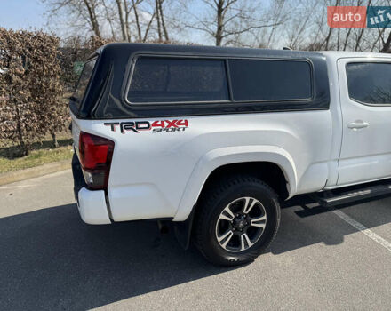 Білий Тойота Такома, об'ємом двигуна 3.46 л та пробігом 92 тис. км за 25499 $, фото 26 на Automoto.ua