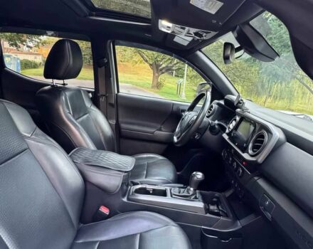 Белый Тойота Такома, объемом двигателя 3.5 л и пробегом 41 тыс. км за 14000 $, фото 7 на Automoto.ua