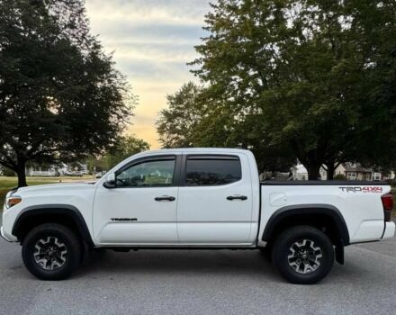 Белый Тойота Такома, объемом двигателя 3.5 л и пробегом 41 тыс. км за 14000 $, фото 2 на Automoto.ua