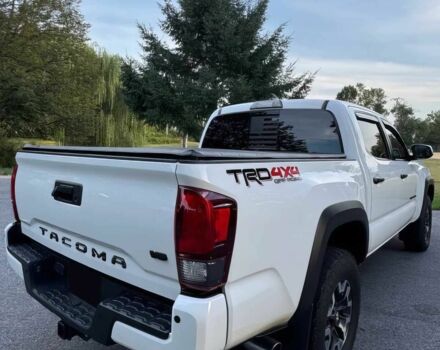 Белый Тойота Такома, объемом двигателя 3.5 л и пробегом 41 тыс. км за 14000 $, фото 4 на Automoto.ua