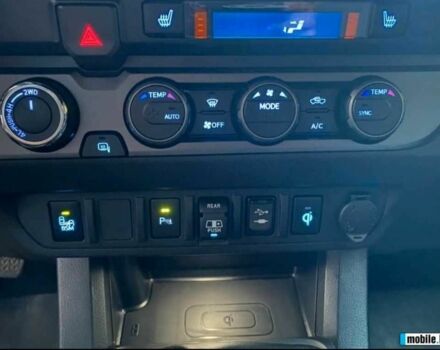 Белый Тойота Такома, объемом двигателя 2.7 л и пробегом 67 тыс. км за 14000 $, фото 3 на Automoto.ua