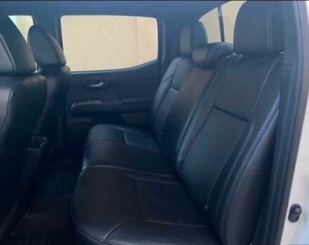 Белый Тойота Такома, объемом двигателя 2.7 л и пробегом 67 тыс. км за 14000 $, фото 6 на Automoto.ua