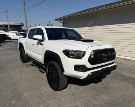 Белый Тойота Такома, объемом двигателя 3.5 л и пробегом 39 тыс. км за 22000 $, фото 1 на Automoto.ua