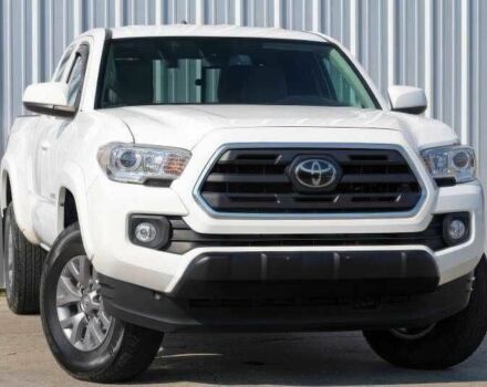 Белый Тойота Такома, объемом двигателя 3.5 л и пробегом 88 тыс. км за 10400 $, фото 1 на Automoto.ua