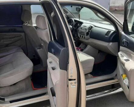 Бежевый Тойота Такома, объемом двигателя 4 л и пробегом 182 тыс. км за 11200 $, фото 6 на Automoto.ua