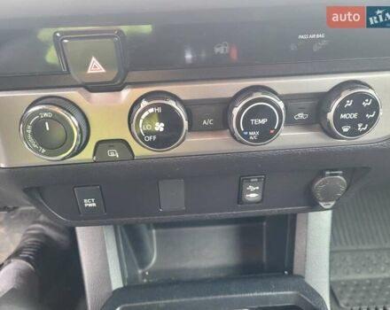 Бежевый Тойота Такома, объемом двигателя 2.69 л и пробегом 81 тыс. км за 23500 $, фото 12 на Automoto.ua