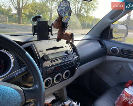 Черный Тойота Такома, объемом двигателя 2.69 л и пробегом 210 тыс. км за 5700 $, фото 7 на Automoto.ua