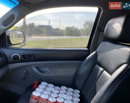 Черный Тойота Такома, объемом двигателя 2.69 л и пробегом 210 тыс. км за 5700 $, фото 8 на Automoto.ua