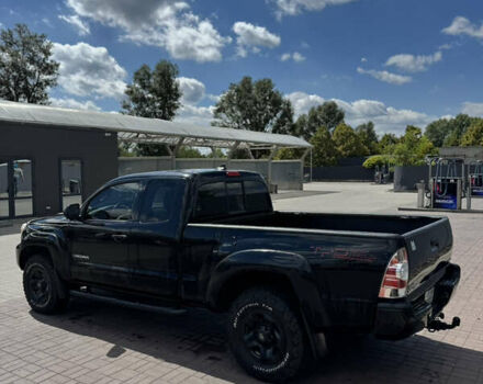 Черный Тойота Такома, объемом двигателя 2.69 л и пробегом 212 тыс. км за 19000 $, фото 2 на Automoto.ua