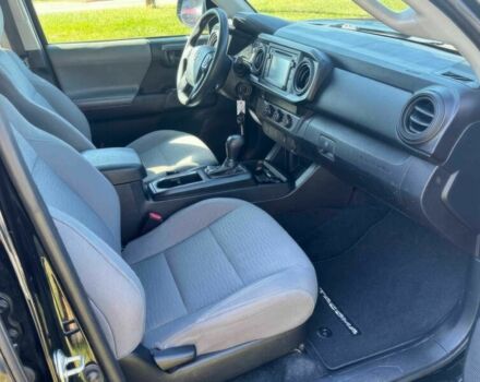 Чорний Тойота Такома, об'ємом двигуна 2.7 л та пробігом 38 тис. км за 10400 $, фото 7 на Automoto.ua