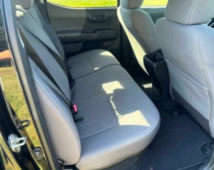 Чорний Тойота Такома, об'ємом двигуна 2.7 л та пробігом 38 тис. км за 10400 $, фото 8 на Automoto.ua