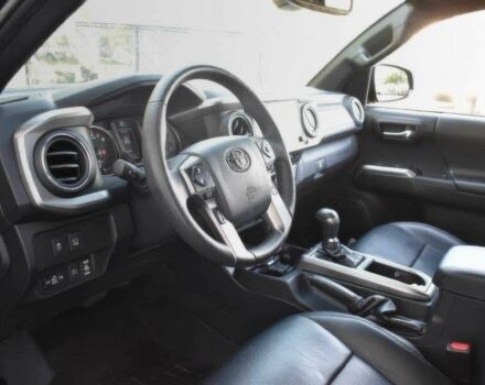 Черный Тойота Такома, объемом двигателя 3.5 л и пробегом 30 тыс. км за 27100 $, фото 8 на Automoto.ua