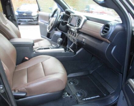 Черный Тойота Такома, объемом двигателя 3.5 л и пробегом 42 тыс. км за 10400 $, фото 9 на Automoto.ua