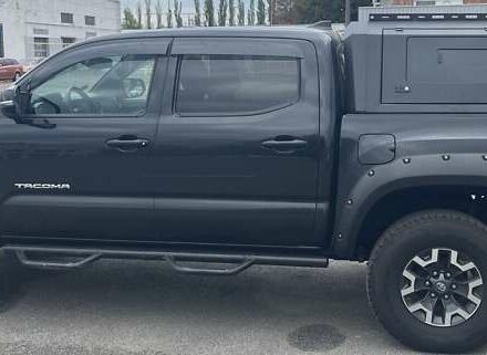 Тойота Такома 2018 у Києві на Automoto.ua Чорний Тойота Такома, об'ємом двигуна 3.46 л та пробігом 150 тис. км за 32698 $, фото 1 на Automoto.ua