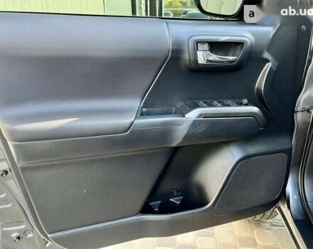 Тойота Такома, объемом двигателя 3.5 л и пробегом 35 тыс. км за 35900 $, фото 14 на Automoto.ua