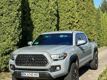 Тойота Такома 2019 у Рівному на Automoto.ua Тойота Такома, об'ємом двигуна 3.46 л та пробігом 83 тис. км за 33000 $, фото 1 на Automoto.ua