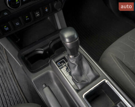 Сірий Тойота Такома, об'ємом двигуна 3.46 л та пробігом 55 тис. км за 24900 $, фото 30 на Automoto.ua