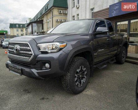 Сірий Тойота Такома, об'ємом двигуна 3.46 л та пробігом 55 тис. км за 24900 $, фото 2 на Automoto.ua