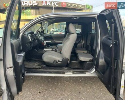 Серый Тойота Такома, объемом двигателя 3.46 л и пробегом 227 тыс. км за 18790 $, фото 11 на Automoto.ua