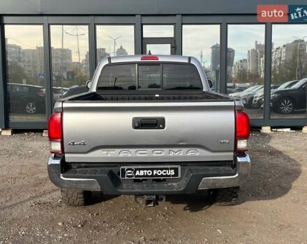 Серый Тойота Такома, объемом двигателя 3.46 л и пробегом 227 тыс. км за 18790 $, фото 4 на Automoto.ua