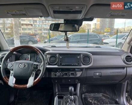 Серый Тойота Такома, объемом двигателя 3.46 л и пробегом 227 тыс. км за 18790 $, фото 22 на Automoto.ua