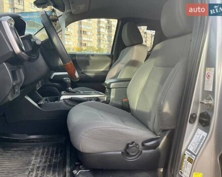 Серый Тойота Такома, объемом двигателя 3.46 л и пробегом 227 тыс. км за 18790 $, фото 7 на Automoto.ua