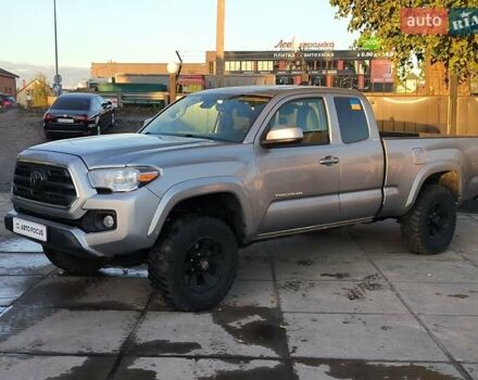 Серый Тойота Такома, объемом двигателя 3.46 л и пробегом 227 тыс. км за 18990 $, фото 2 на Automoto.ua