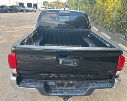 Серый Тойота Такома, объемом двигателя 3.5 л и пробегом 32 тыс. км за 25000 $, фото 4 на Automoto.ua