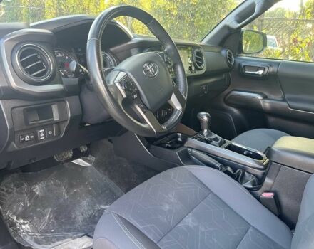 Серый Тойота Такома, объемом двигателя 3.5 л и пробегом 32 тыс. км за 25000 $, фото 7 на Automoto.ua