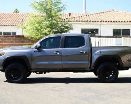 Серый Тойота Такома, объемом двигателя 3.5 л и пробегом 31 тыс. км за 19000 $, фото 3 на Automoto.ua