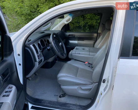 Білий Тойота Тундра, об'ємом двигуна 4.7 л та пробігом 157 тис. км за 16300 $, фото 17 на Automoto.ua