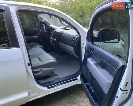 Білий Тойота Тундра, об'ємом двигуна 4.7 л та пробігом 157 тис. км за 16300 $, фото 20 на Automoto.ua