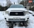 Белый Тойота Тундра, объемом двигателя 5.7 л и пробегом 190 тыс. км за 17429 $, фото 1 на Automoto.ua