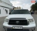 Белый Тойота Тундра, объемом двигателя 5.66 л и пробегом 238 тыс. км за 17500 $, фото 1 на Automoto.ua