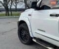 Белый Тойота Тундра, объемом двигателя 5.66 л и пробегом 150 тыс. км за 25000 $, фото 2 на Automoto.ua
