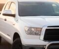 Белый Тойота Тундра, объемом двигателя 5.7 л и пробегом 210 тыс. км за 18500 $, фото 3 на Automoto.ua