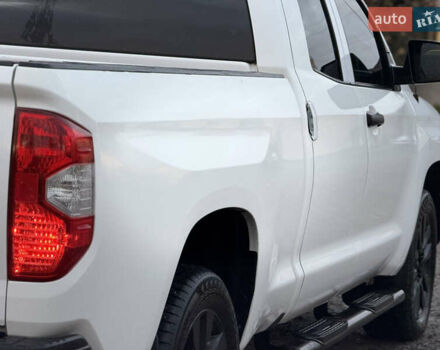 Белый Тойота Тундра, объемом двигателя 4.7 л и пробегом 120 тыс. км за 31500 $, фото 20 на Automoto.ua