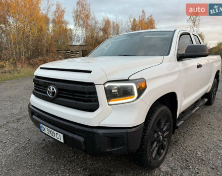 Белый Тойота Тундра, объемом двигателя 4.7 л и пробегом 120 тыс. км за 31500 $, фото 53 на Automoto.ua